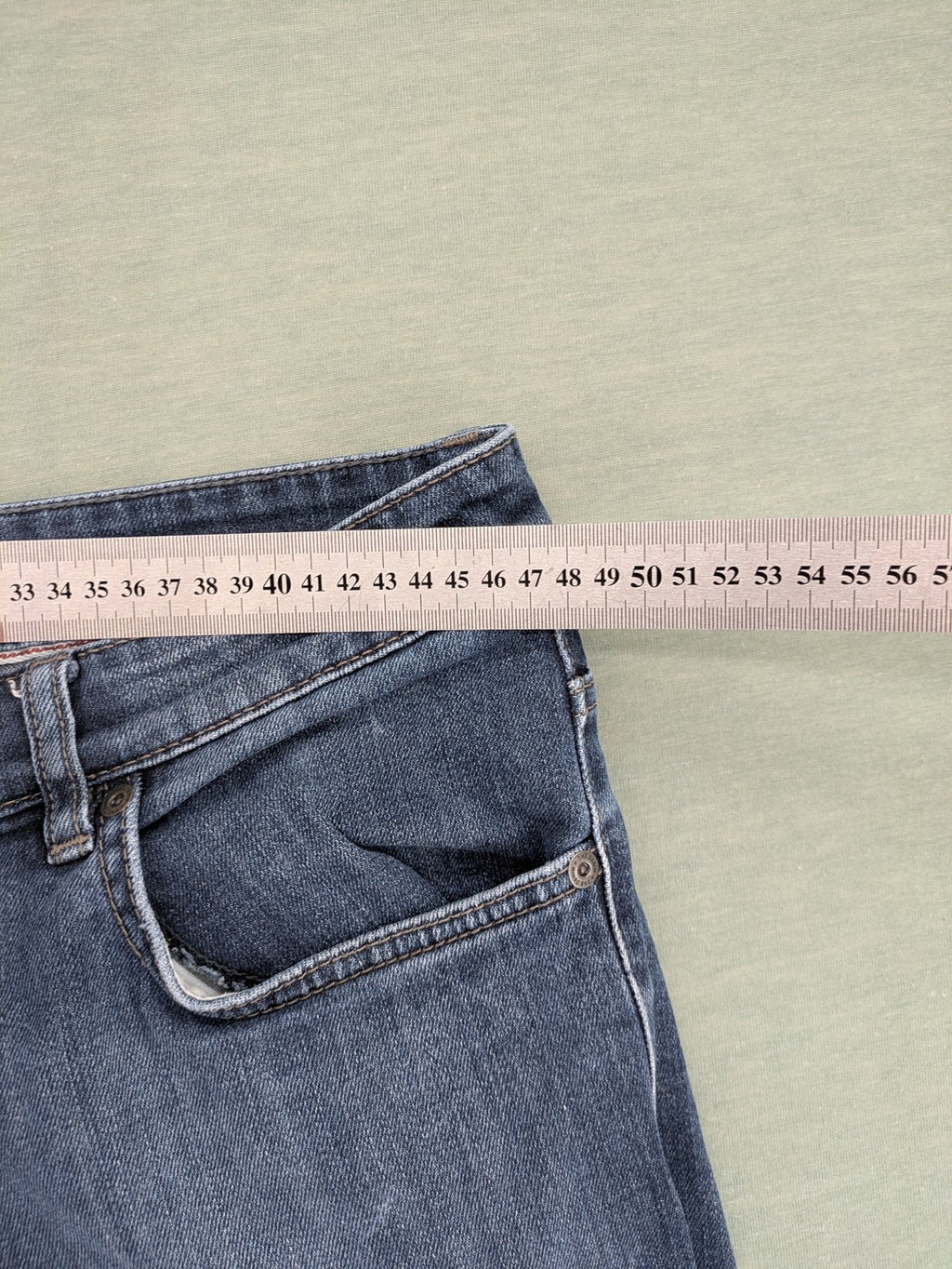C&A blue straight jeans with classic 5-pocket design and stretch denim material.