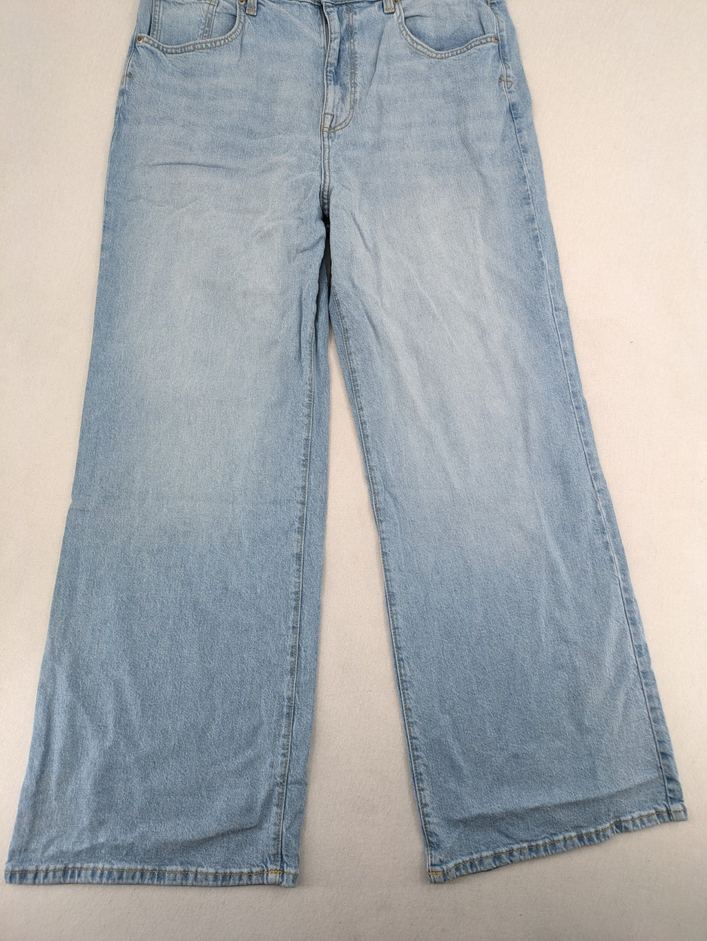 C&A blue wide leg jeans, classic five-pocket design, high rise denim, size EUR 44.