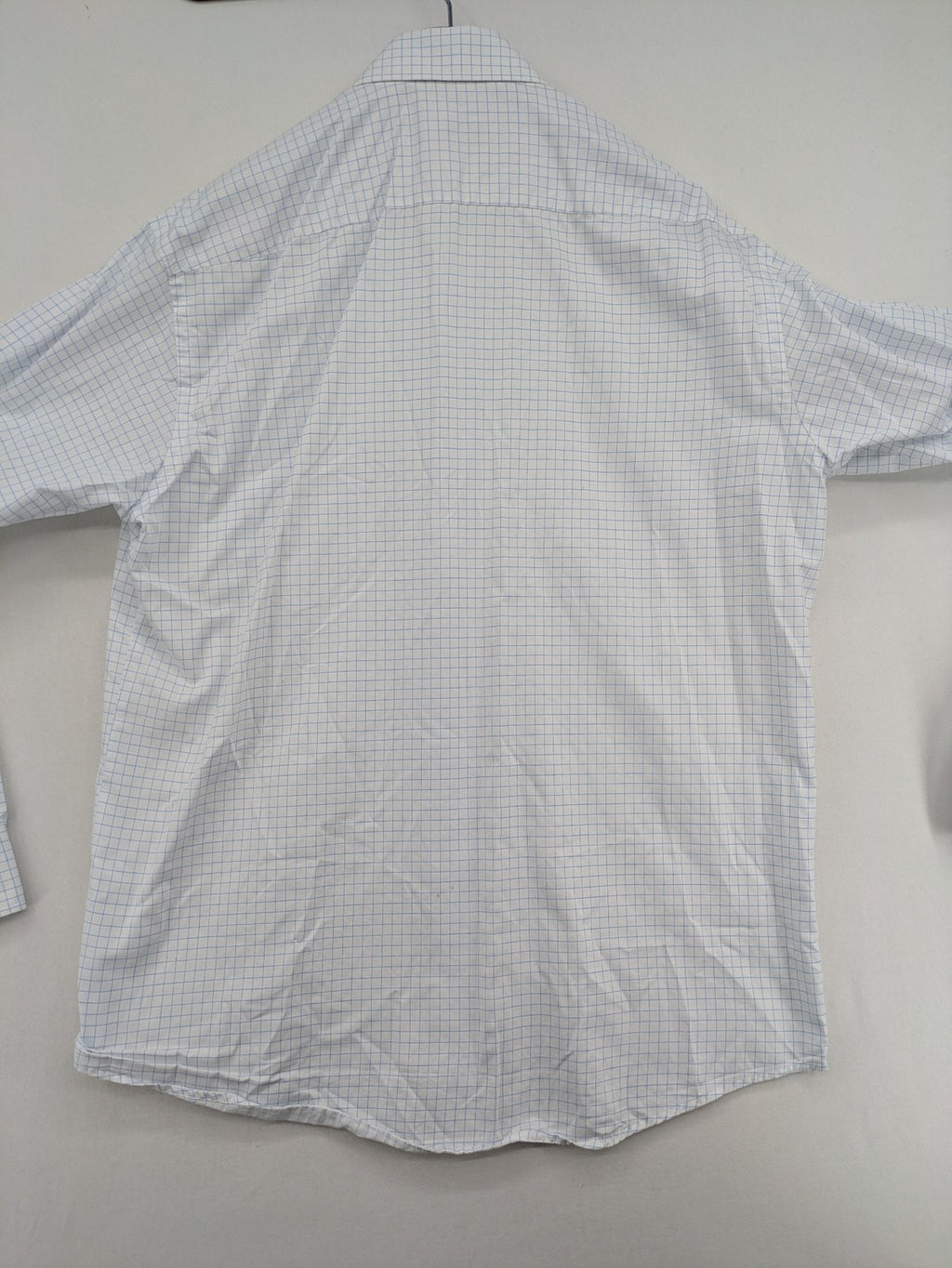 Christian Berg long sleeve shirt pink checkered pattern, non-iron fabric, Kent collar.