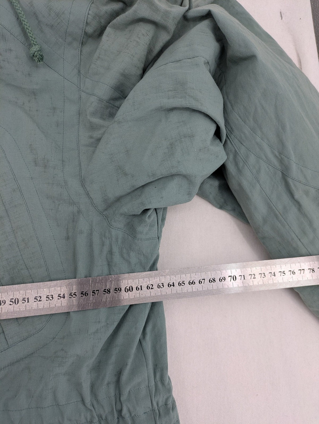 Klima green jacket vintage style, windproof, waterproof, with hidden hood and multiple pockets.