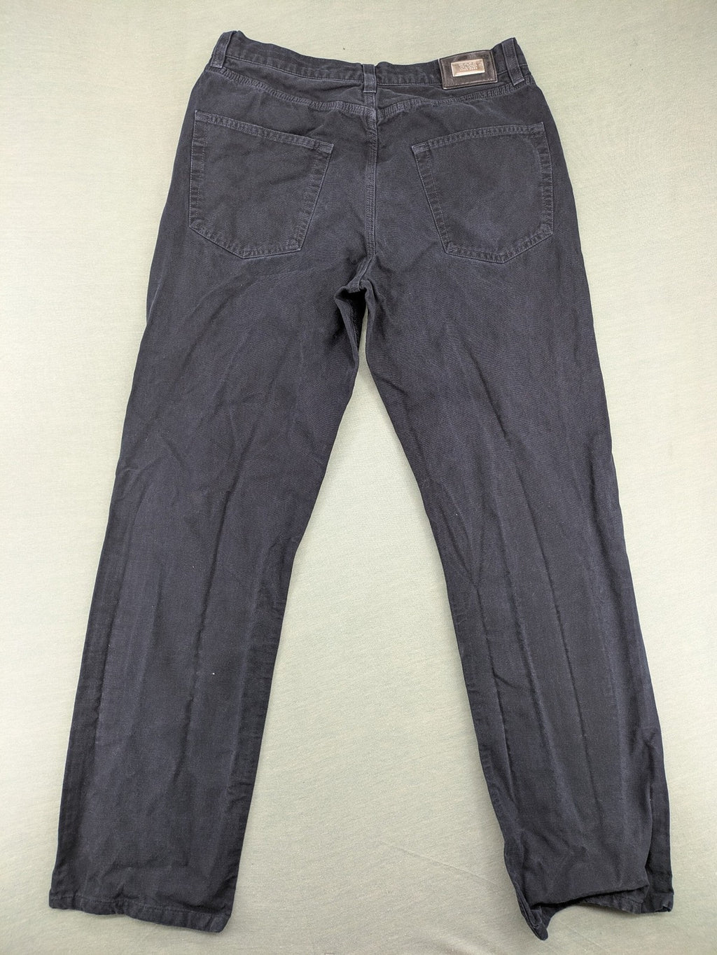 BOSS Hugo Boss grey straight jeans classic 5-pocket design with leather patch.