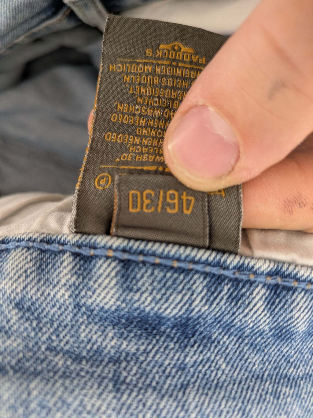 Paddock's blue straight jeans classic 5-pocket style with zipper, comfortable stretch denim.