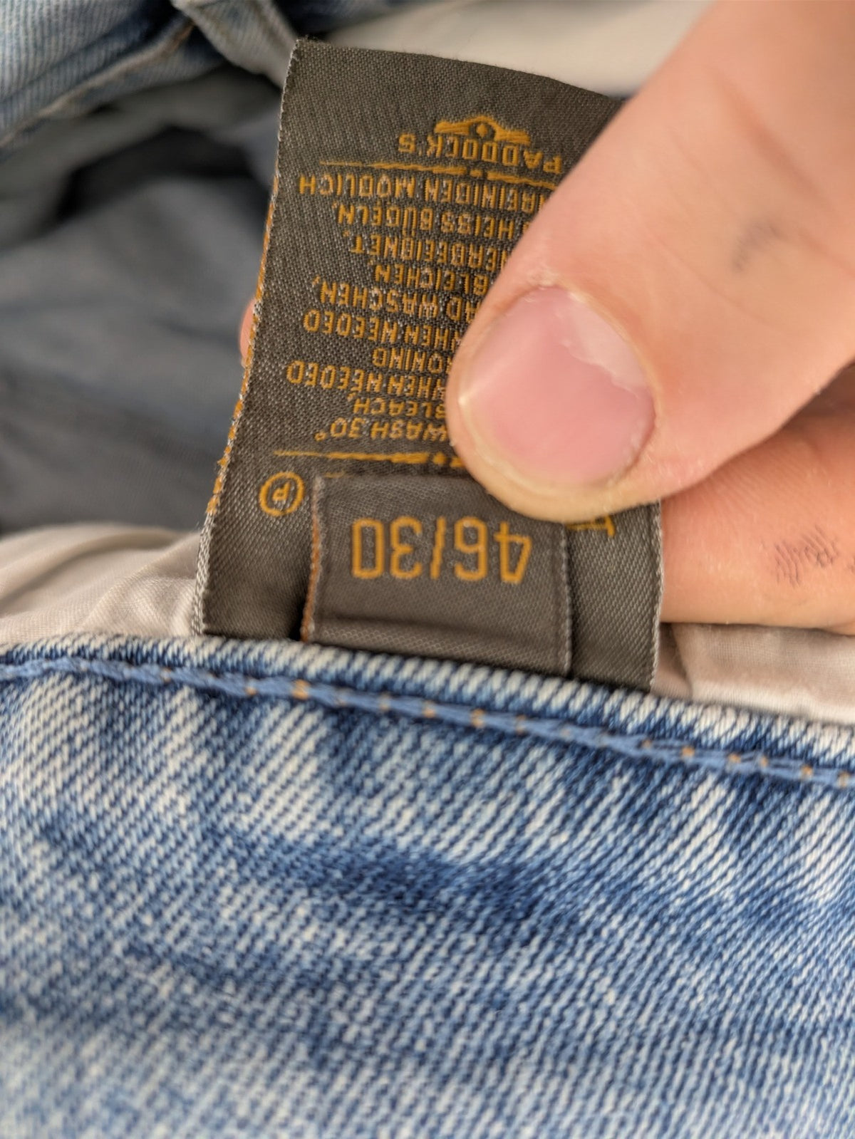 Paddock's blue straight jeans classic 5-pocket style with zipper, comfortable stretch denim.