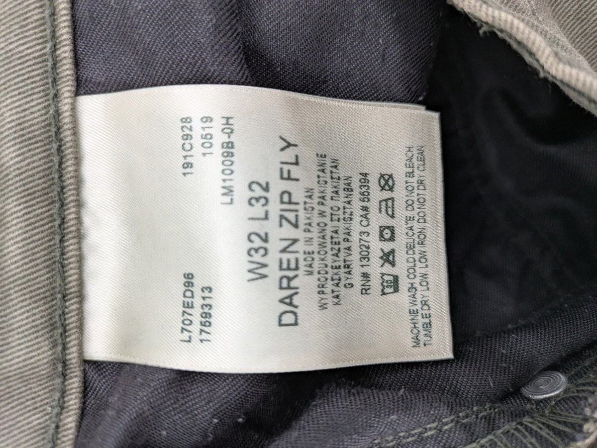 Lee straight jeans grey cotton-stretch fabric with classic design and zip fly.