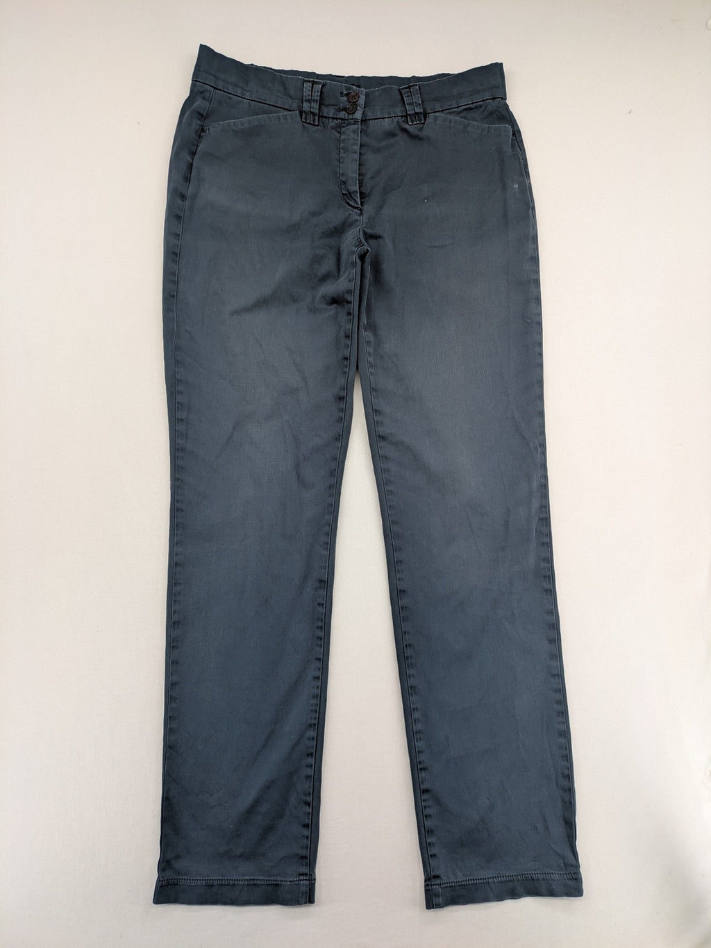 BRAX pink chino pants classic straight leg design with button closure and 4-pocket style.