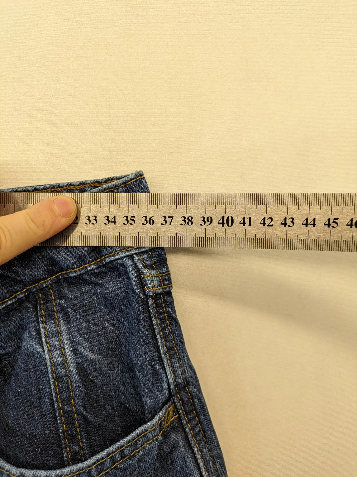 Esprit blue straight jeans high waist 80s style with original tags and classic wash.