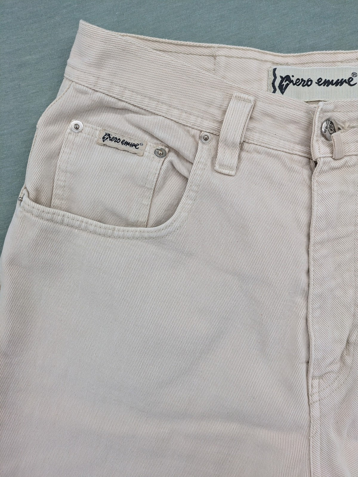 Emme beige jeans shorts size 33 classic 5-pocket design made in Italy cotton.