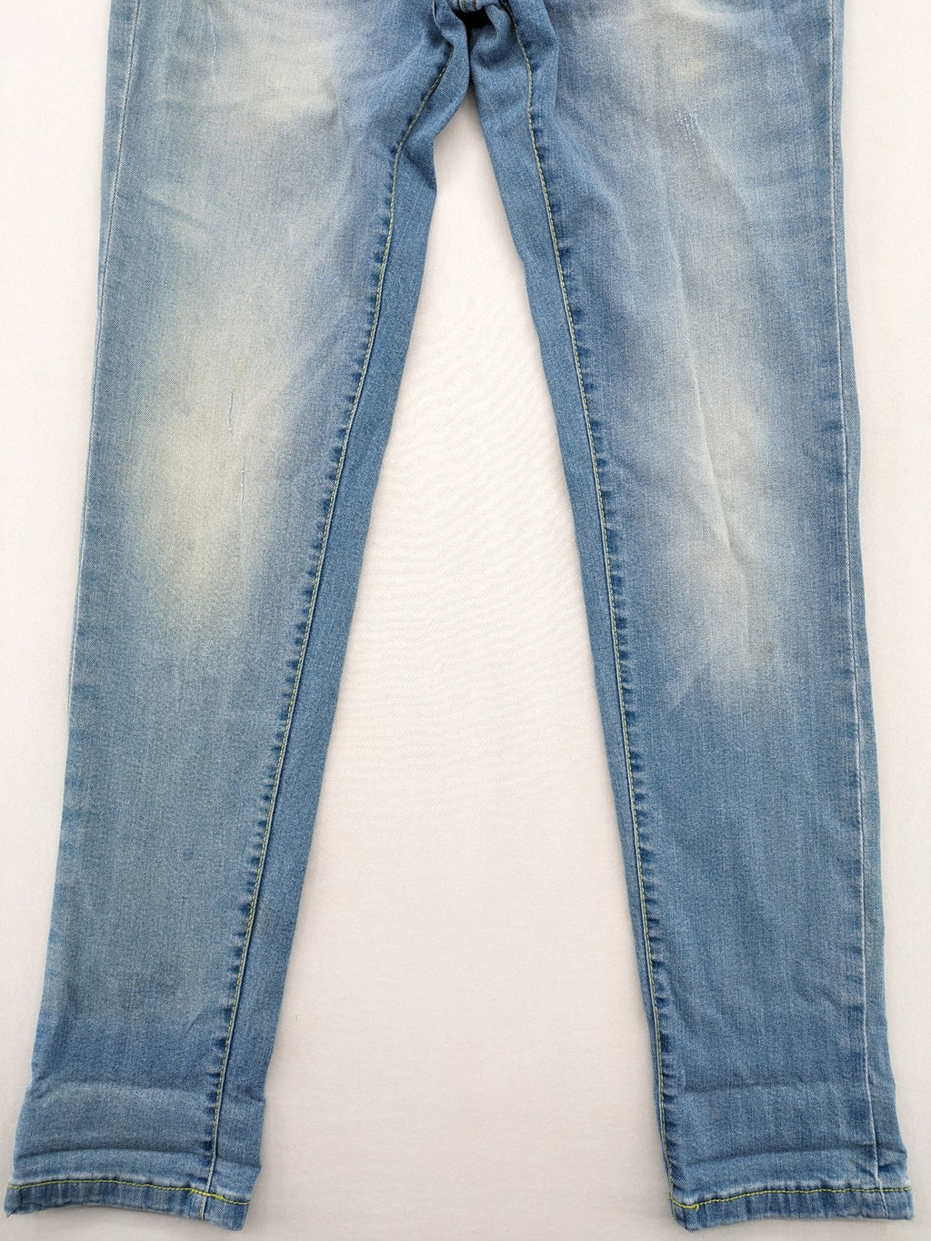 alcott blue skinny fit jeans with faded wash and classic five-pocket style