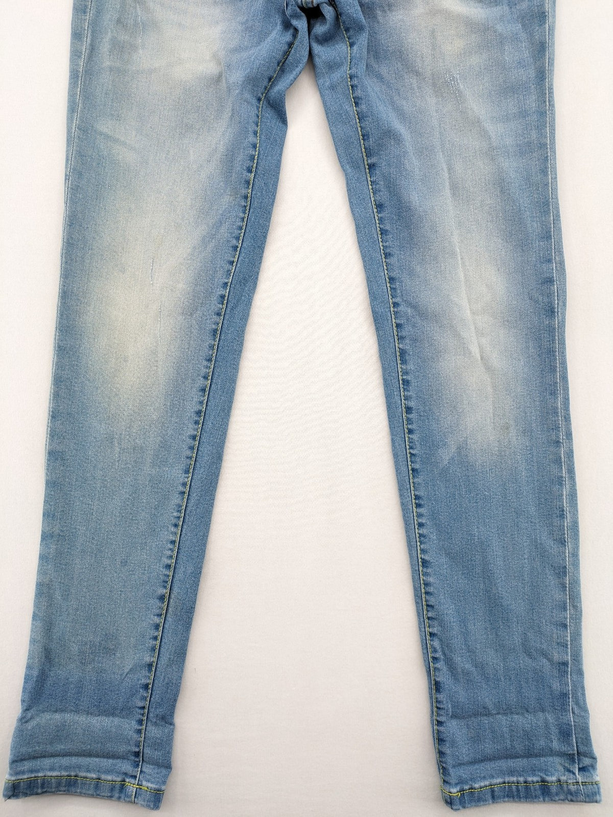 alcott blue skinny fit jeans with faded wash and classic five-pocket style