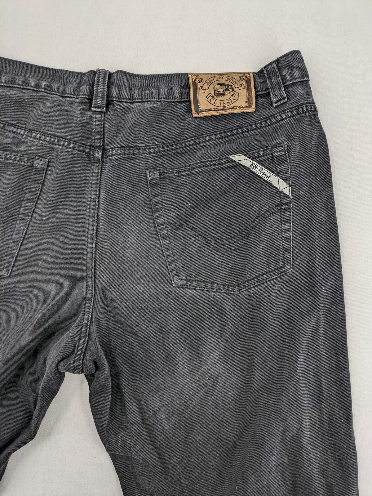 DeLorean grey straight jeans classic 5-pocket design with worn look and cotton material.