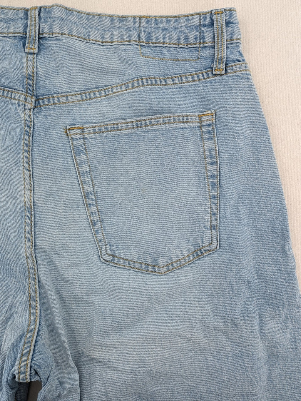 C&A blue wide leg jeans, classic five-pocket design, high rise denim, size EUR 44.