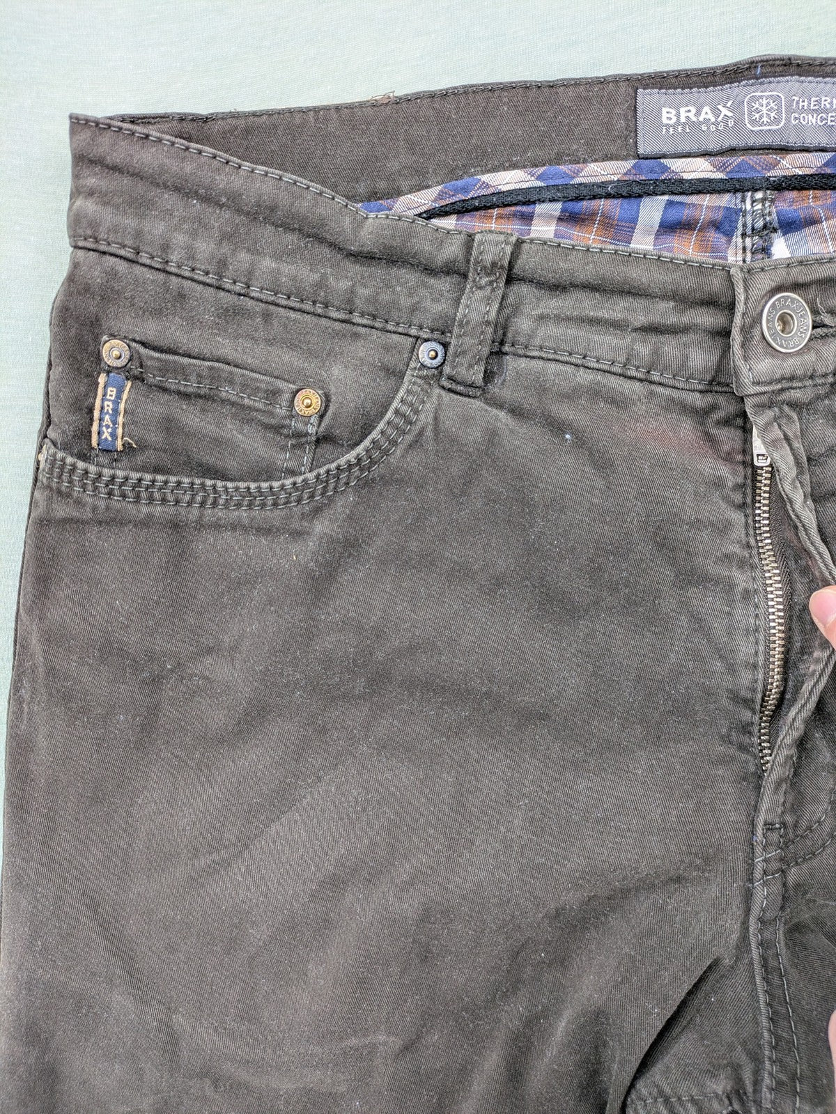 BRAX grey cord pants 5-pocket design with subtle checkered waistband lining