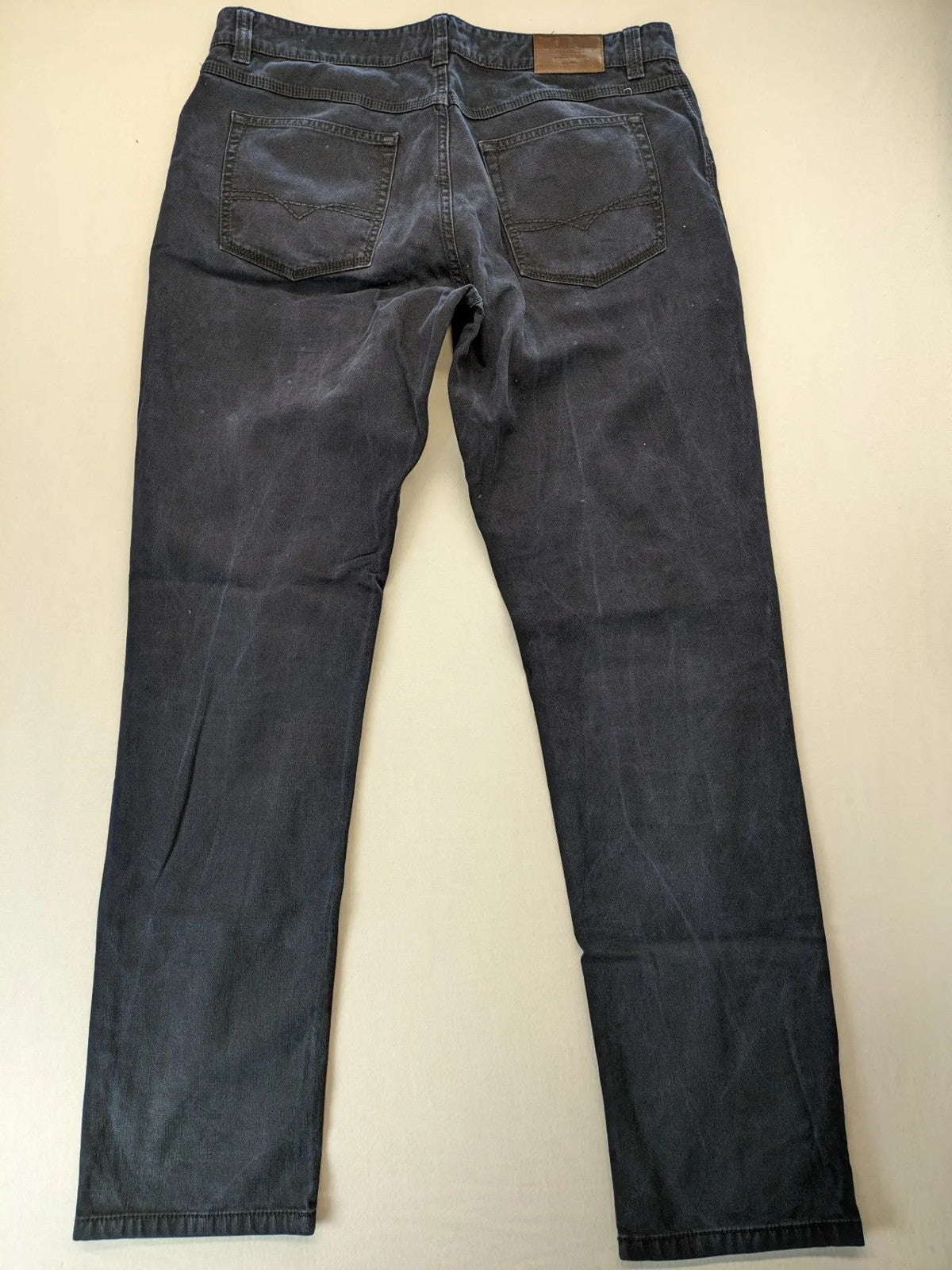 Christian Berg grey straight jeans with classic 5-pocket design and stretch cotton material.