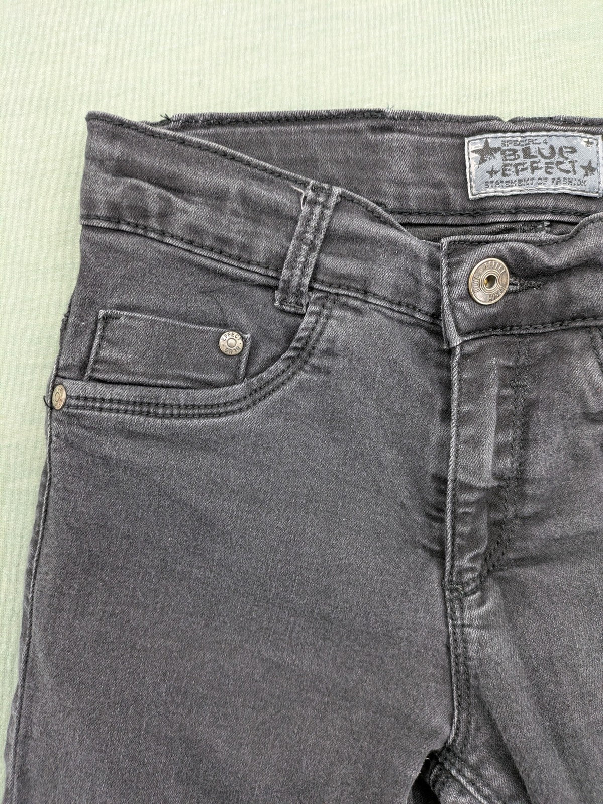 Blue Effect blue straight jeans with adjustable waistband and classic 5-pocket style.