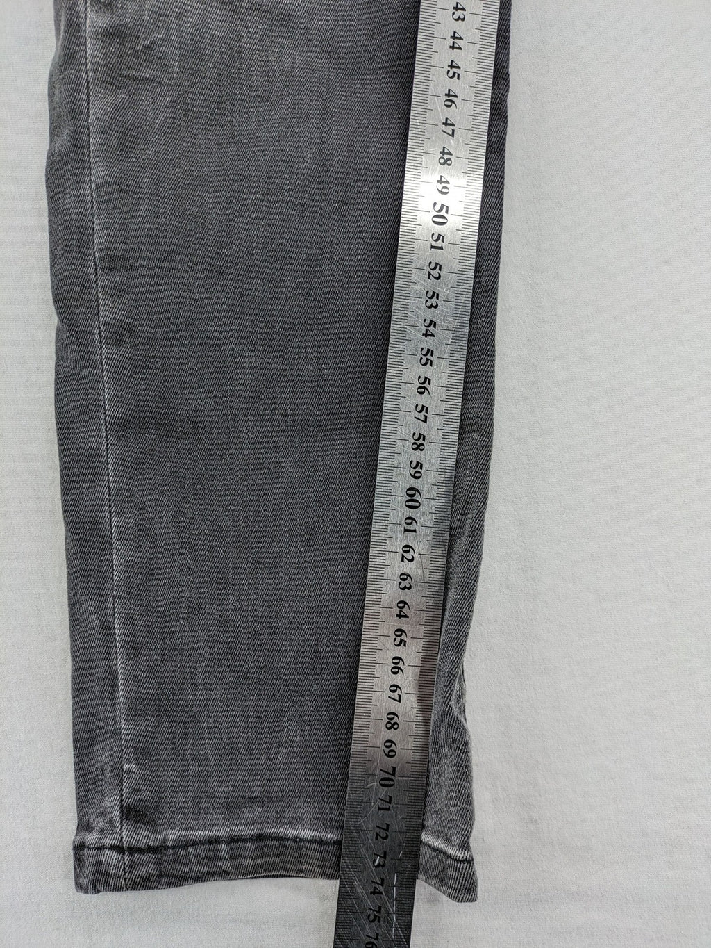 Elias Rumelis grey super slim fit jeans with stitched logo and subtle used look.