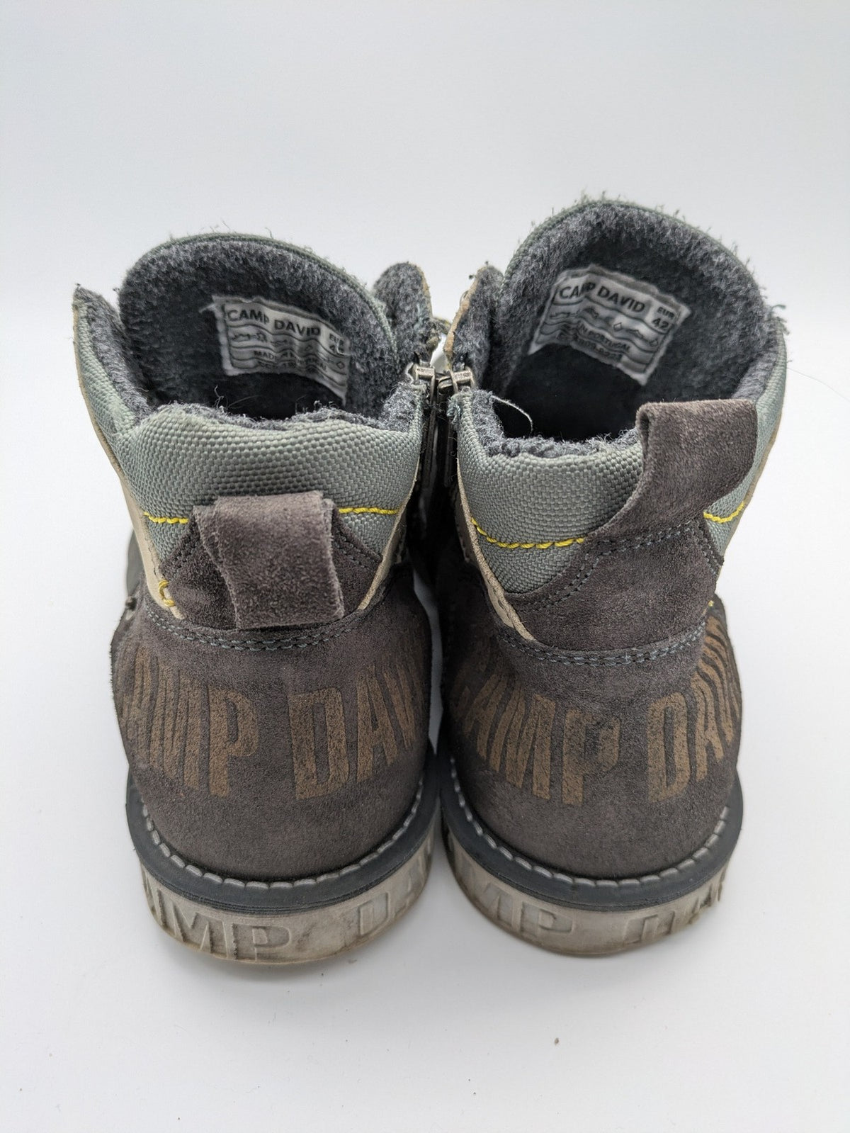 Camp David grey winter boots leather with side zipper and warm lining.