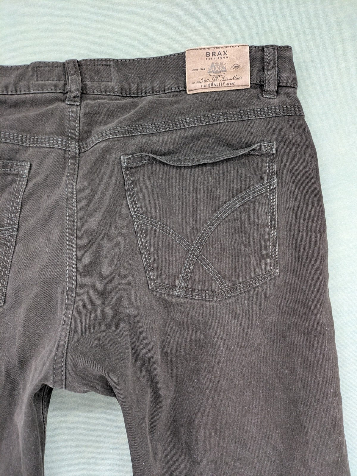 BRAX grey cord pants 5-pocket design with subtle checkered waistband lining