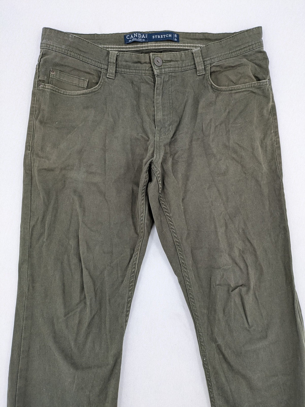 Canda khaki straight jeans 5-pocket design with stretch cotton material.