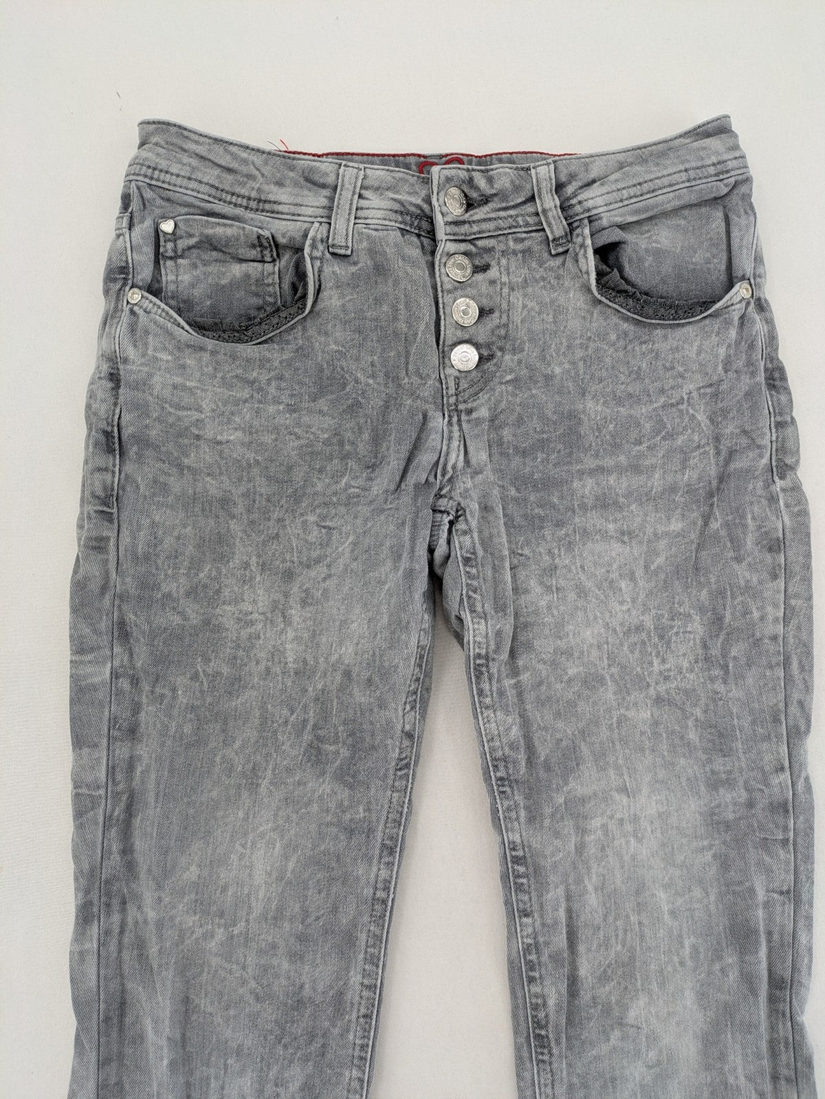Street One grey straight jeans with button fly, used look, slim fit, cotton blend.