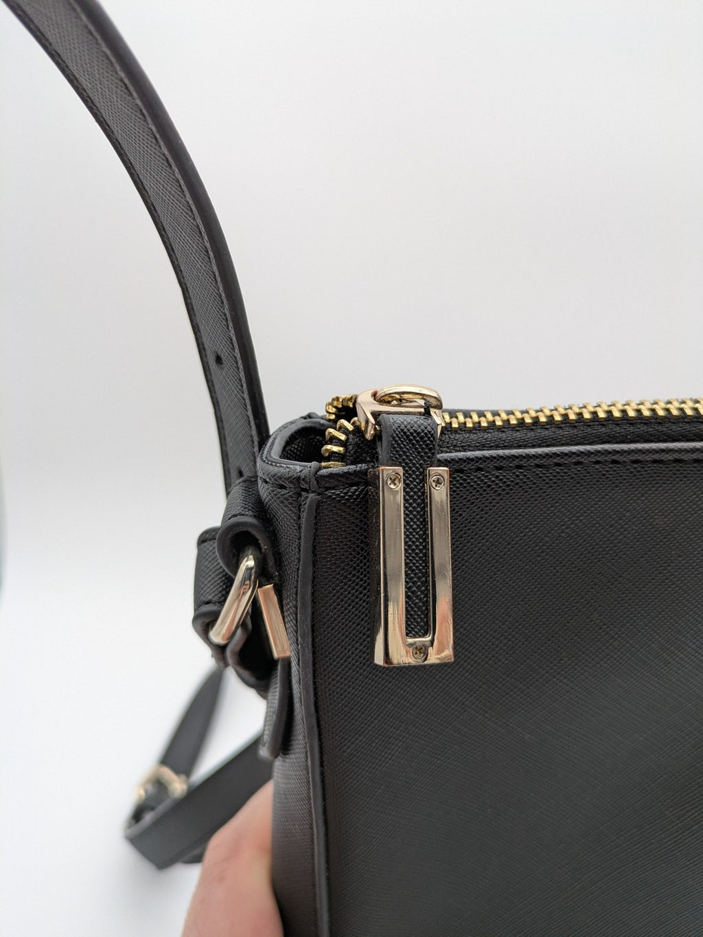 Mario Valentino messenger bag black saffiano texture gold logo hardware