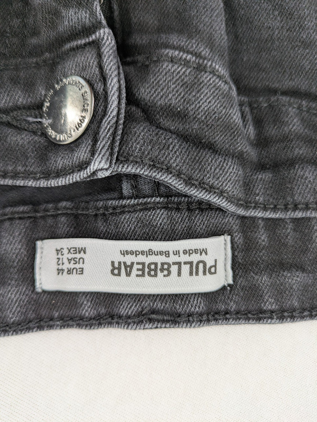 Pull&Bear grey skinny jeans high rise with classic five-pocket design and stretch denim.
