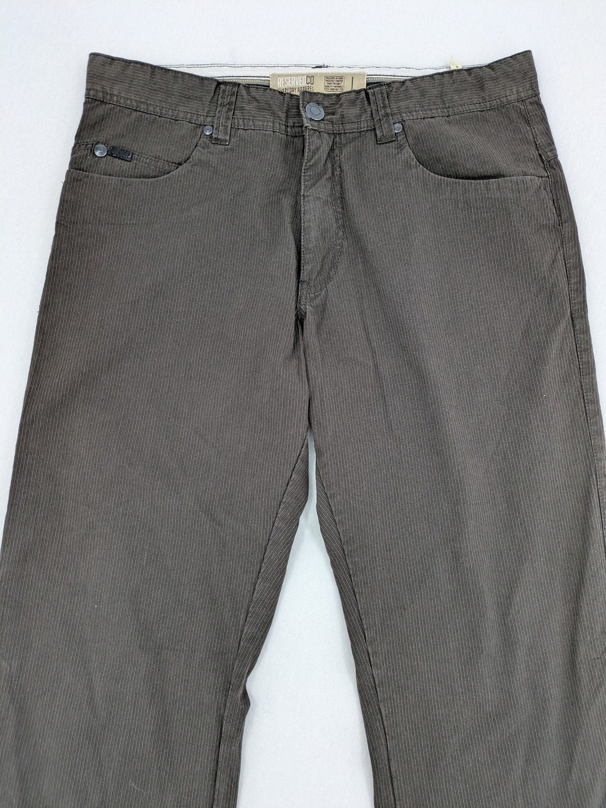 Reserved Co brown straight jeans with fine cord texture and classic 5-pocket design.