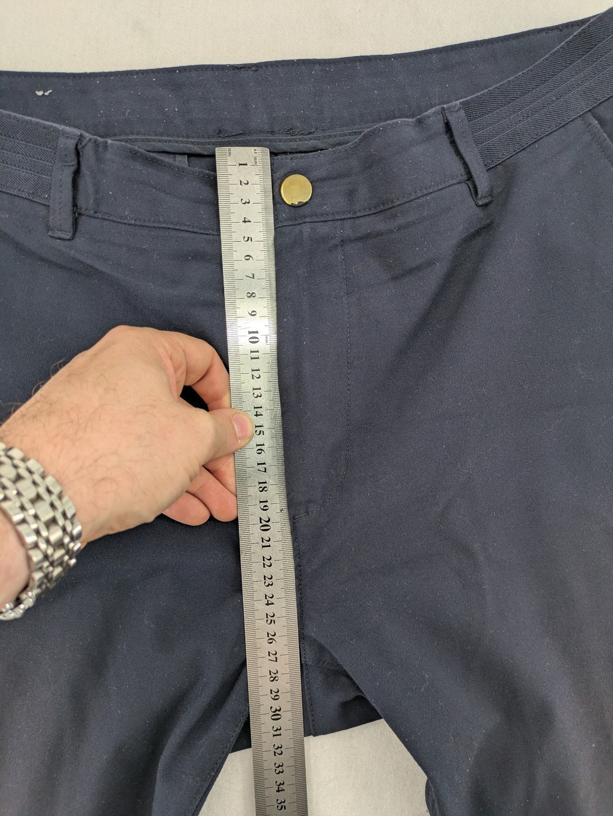 Zara navy chinos flat front design with stretch fabric for comfort and versatility.