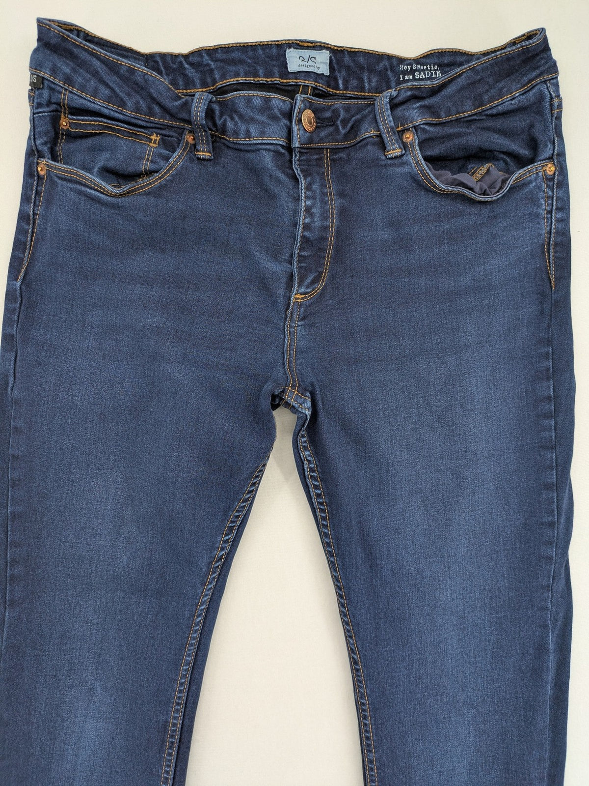 Q/S Designed By blue skinny jeans classic 5-pocket style with zipper and button closure