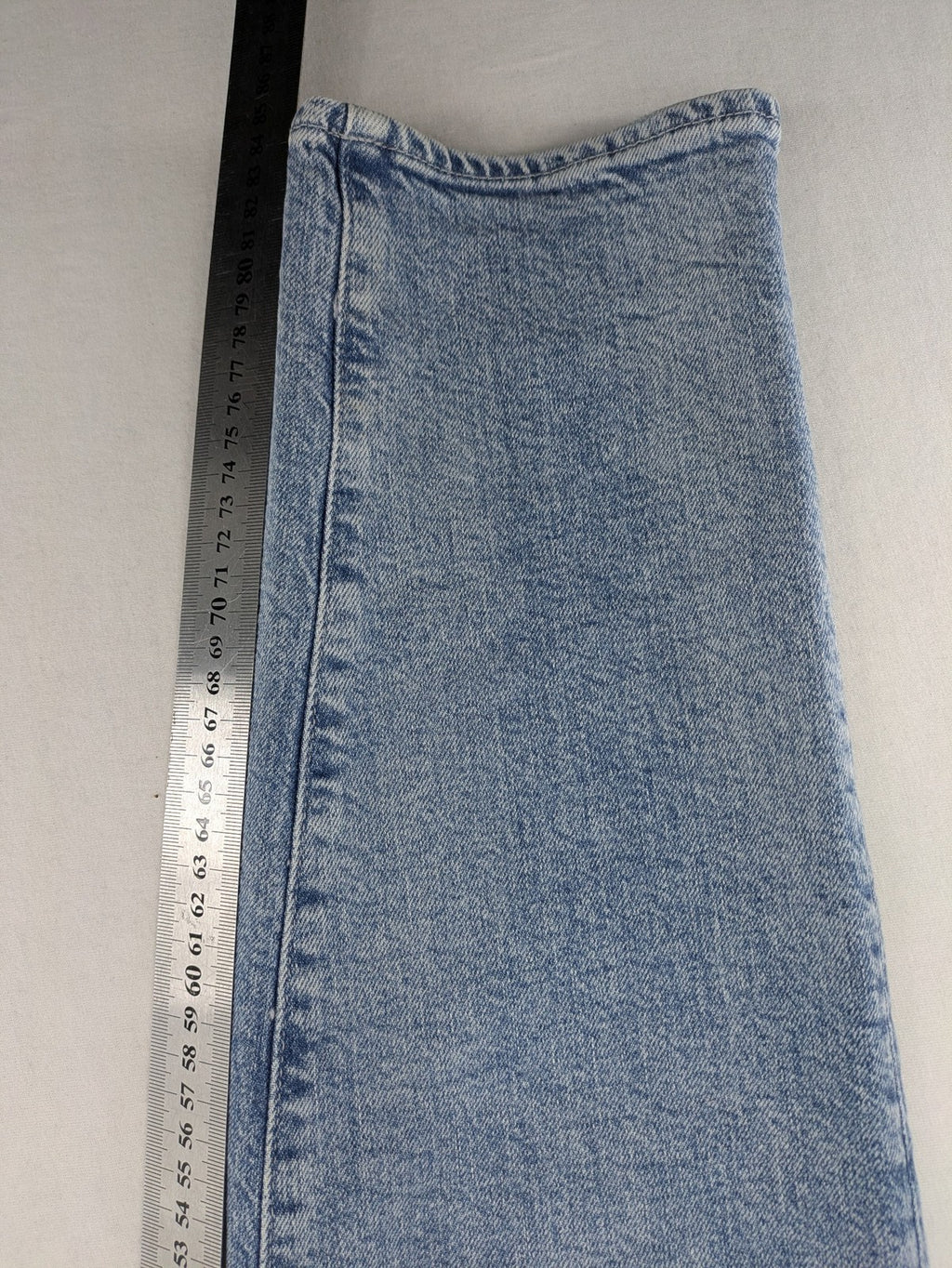 G-Star Raw blue slim fit jeans with 5-pocket design and light wash denim.