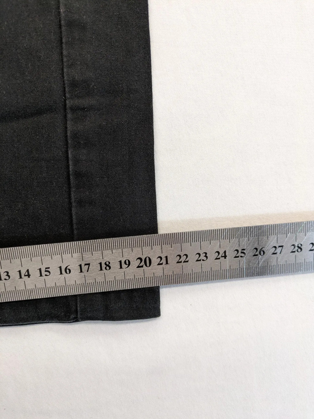 C.Comberti grey straight jeans 5-pocket design made of stretch cotton.