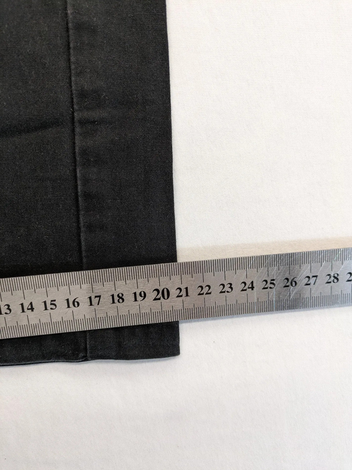 C.Comberti grey straight jeans 5-pocket design made of stretch cotton.