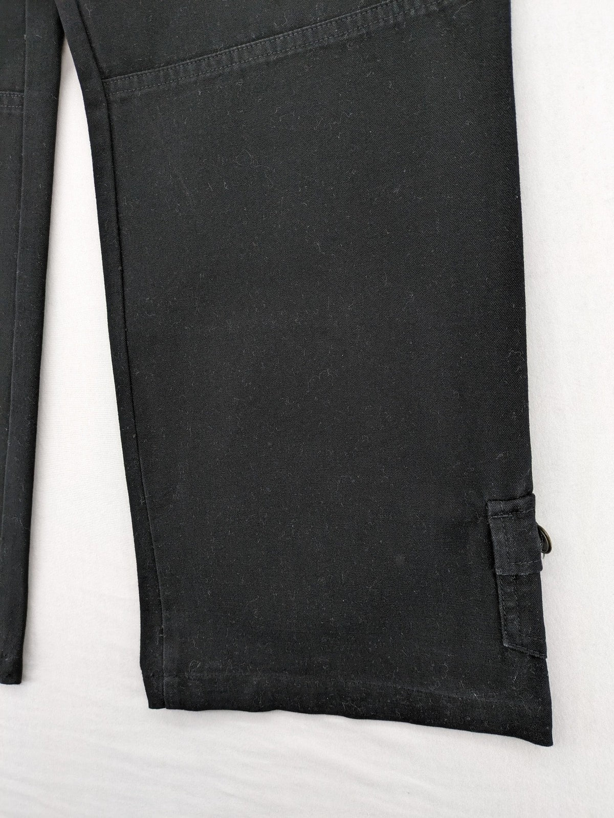 Vunic black cargo pants high-waisted straight leg cotton with zipper and button closure.