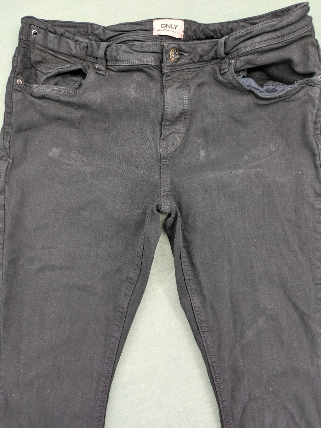 ONLY skinny fit jeans blue washed denim classic 5-pocket design with zipper and button closure.