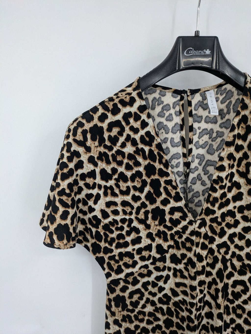 Amisu beige jumpsuit leopard print V-neck, short sleeves, keyhole back detail.