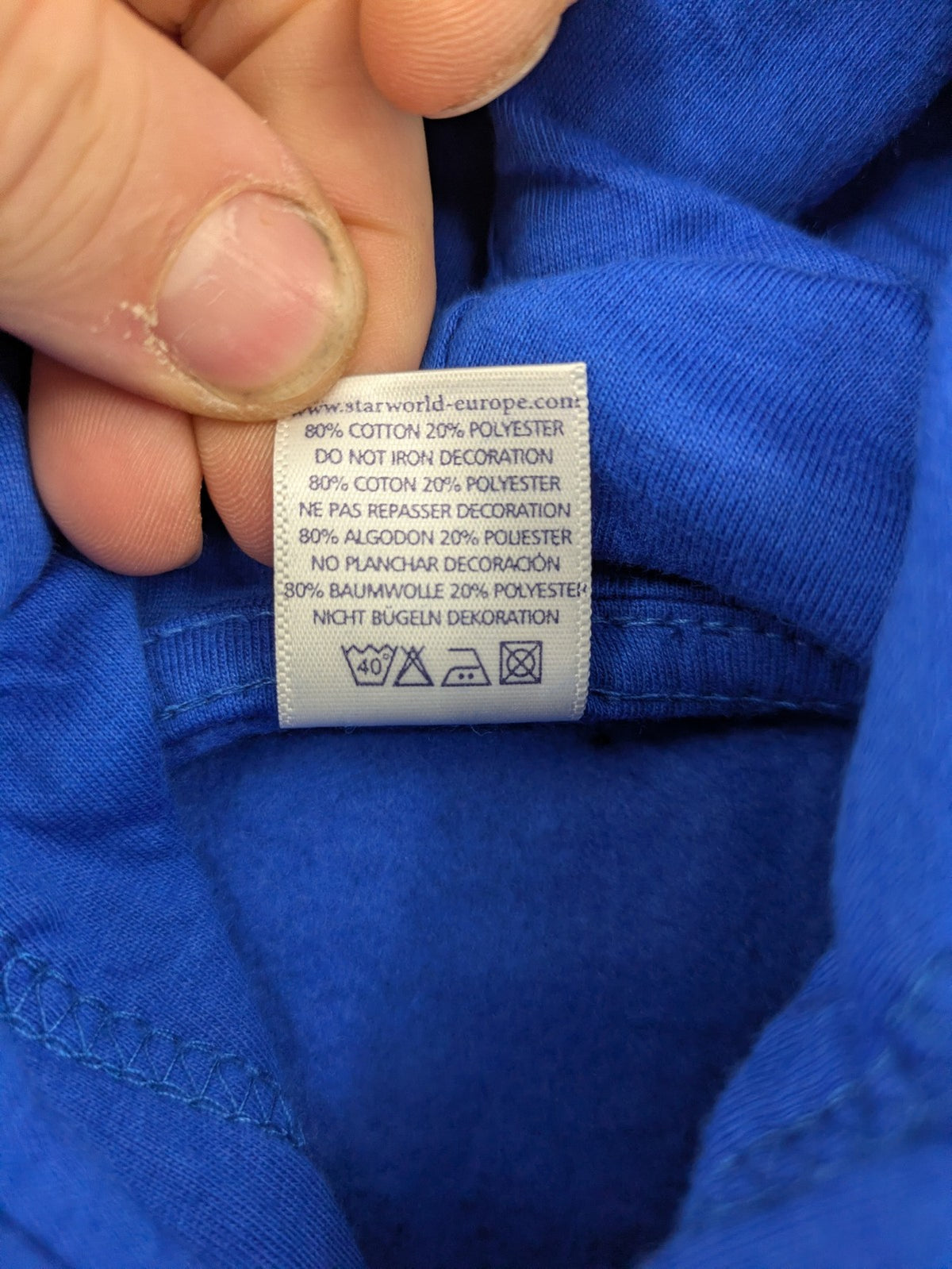 AFD blue pullover hoodie with "AfD Allgemeine Freie Denker" graphic and kangaroo pocket.