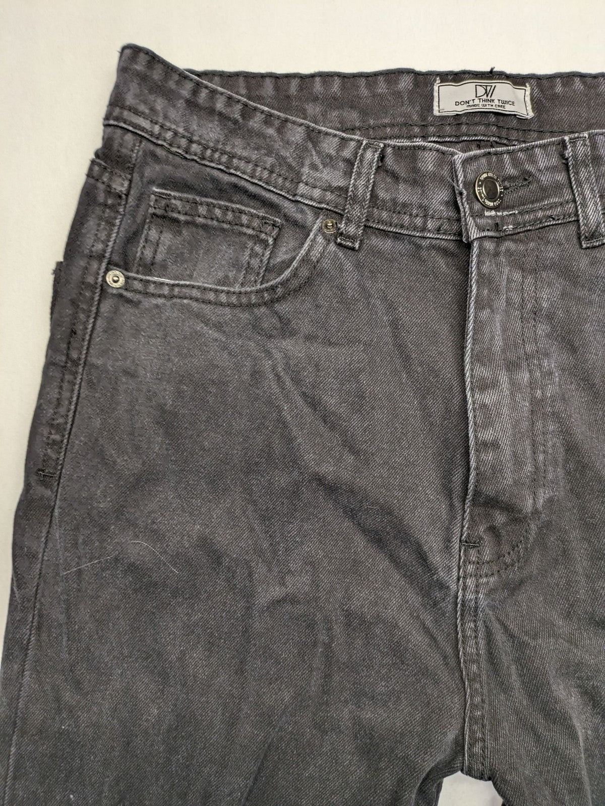 Don't Think Twice straight jeans black grey faded wash five-pocket design cotton denim