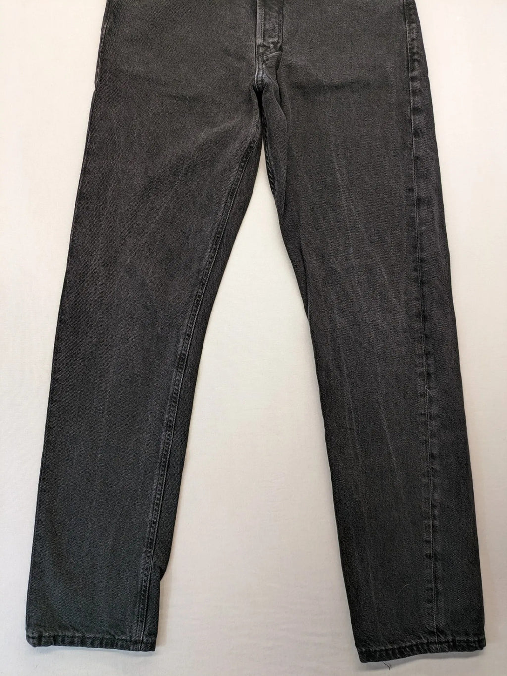 Jack & Jones grey loose fit jeans with classic button fly and 5-pocket design.