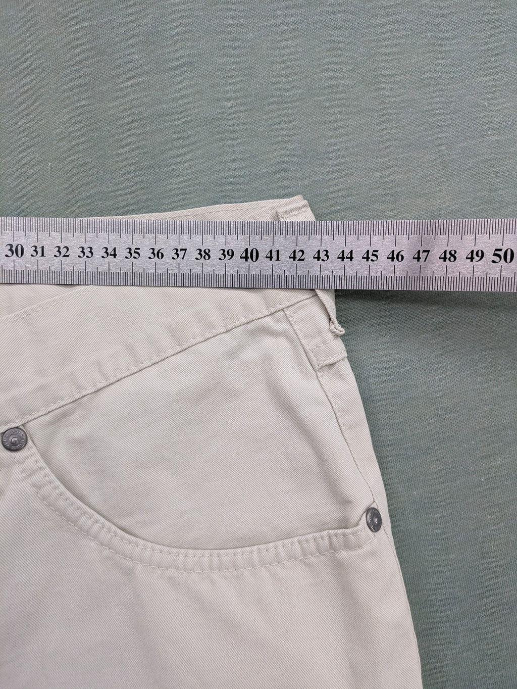 H.I.S beige straight jeans W36 L30, vintage style, classic 5-pocket design, durable cotton.
