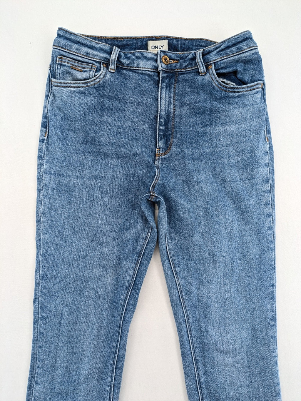 ONLY blue skinny jeans high waist with classic 5-pocket design and zip fly.