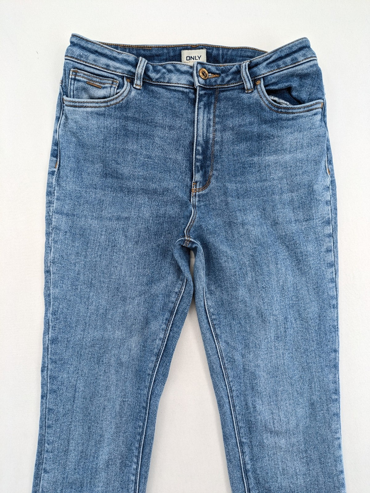 ONLY blue skinny jeans high waist with classic 5-pocket design and zip fly.