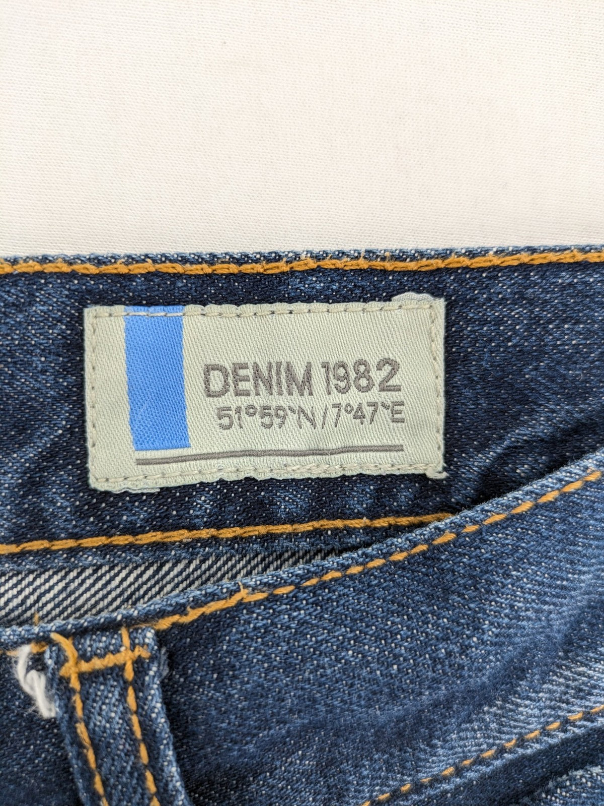 Denim 1982 blue straight jeans W36 L32 classic 5-pocket design cotton fabric