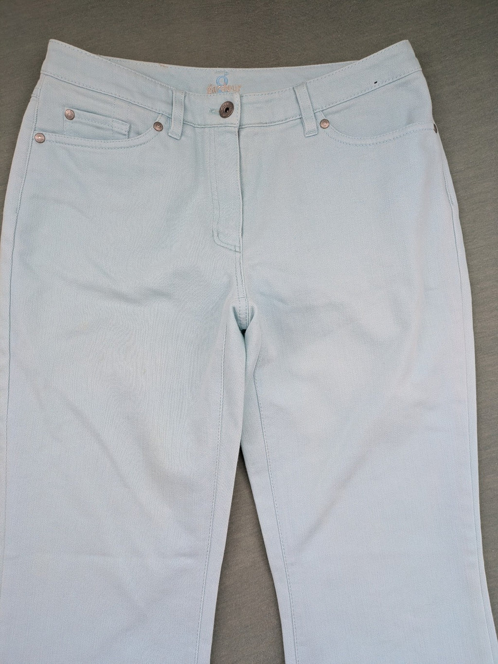 GARDEUR blue straight jeans with 5-pocket design, branded button, and leather patch.