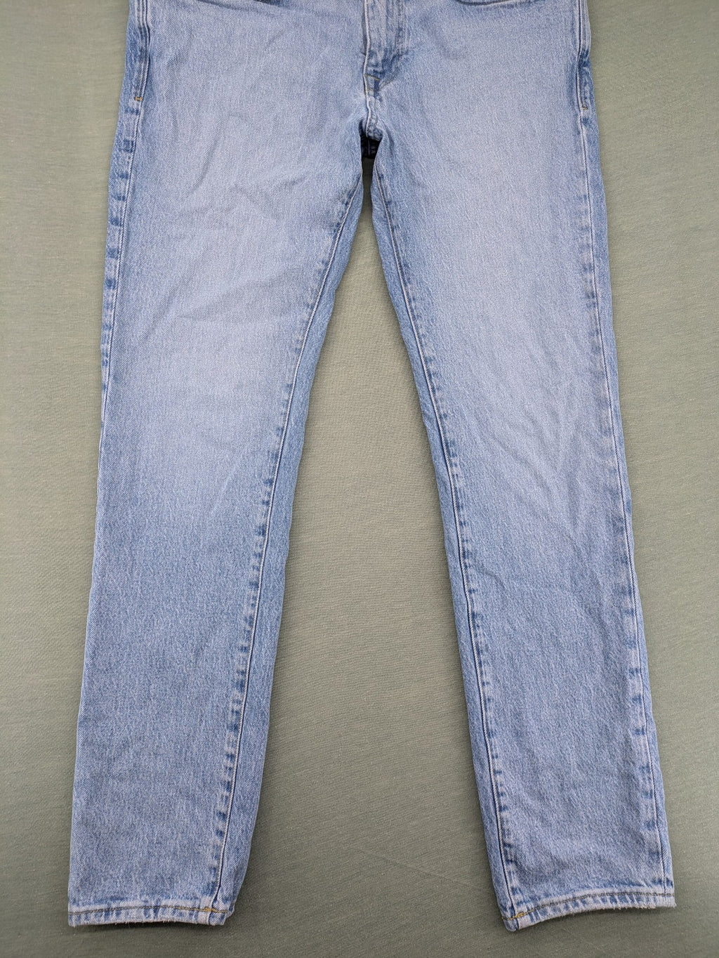 Selected Homme blue slim fit jeans with classic wash and stretch cotton material.
