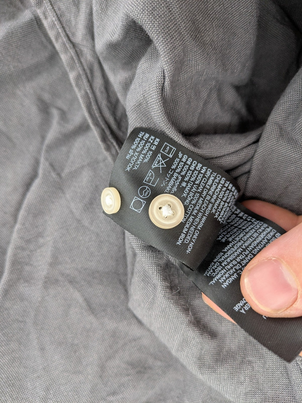 H&M L.O.G.G. grey button-down shirt, regular fit, single chest pocket, cotton material.