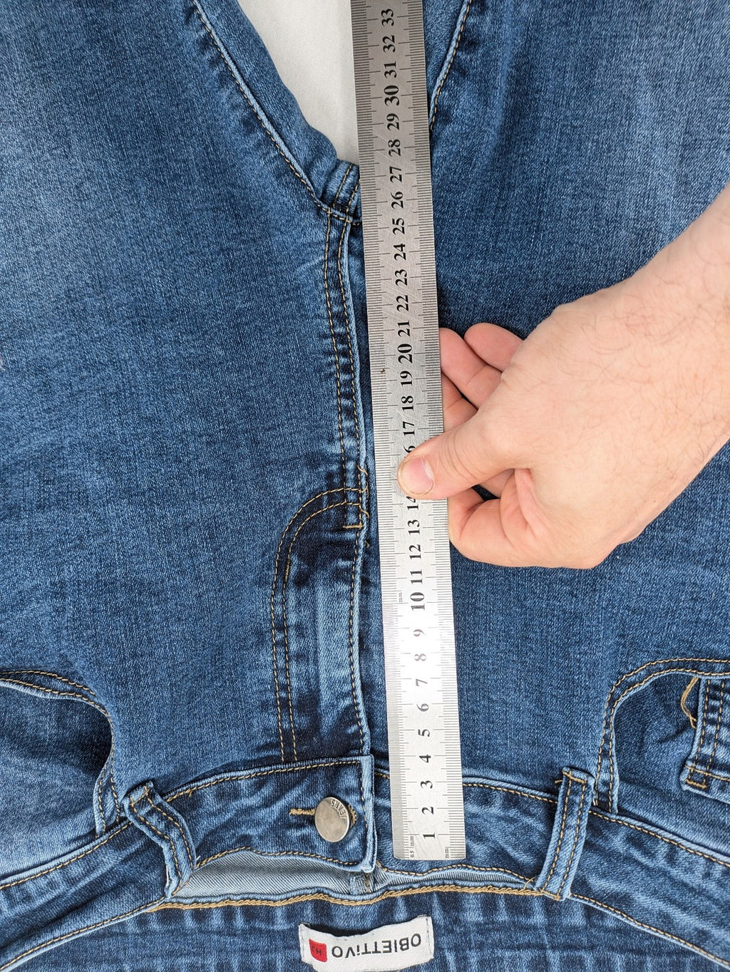 Obiettivo blue bootcut jeans 5-pocket design, comfortable stretch denim, classic medium wash.