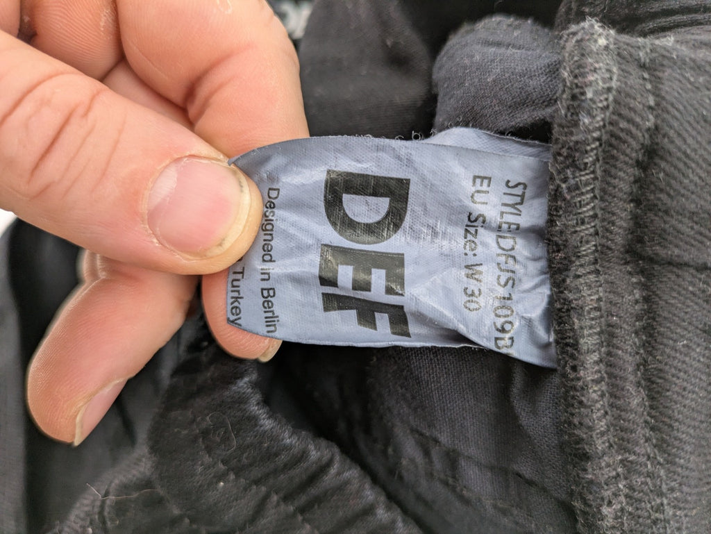 DEF black cargo jogging pants tapered leg elastic waistband multiple pockets