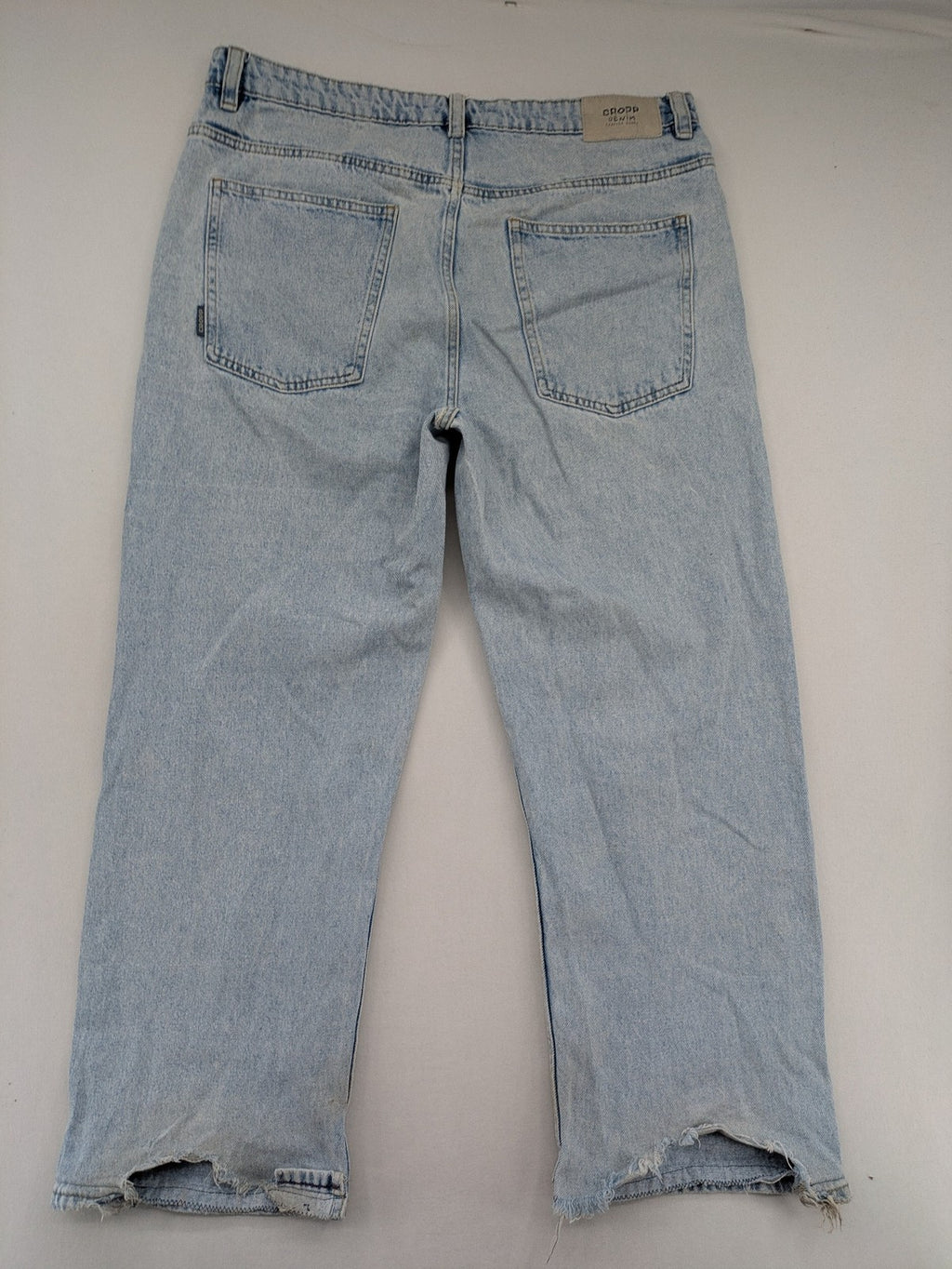 Cropp blue straight jeans 90s fit classic 5-pocket design durable denim material
