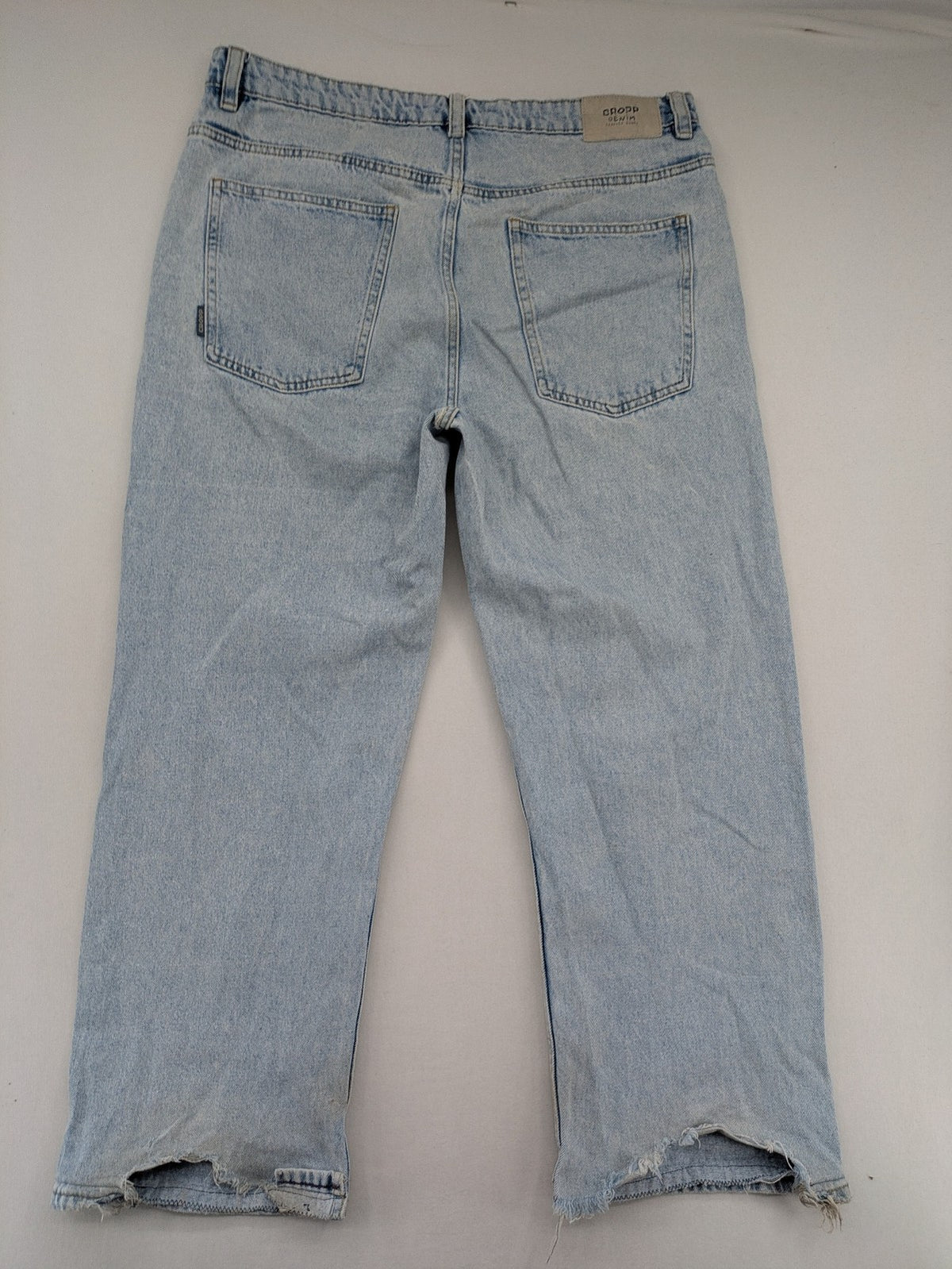 Cropp blue straight jeans 90s fit classic 5-pocket design durable denim material