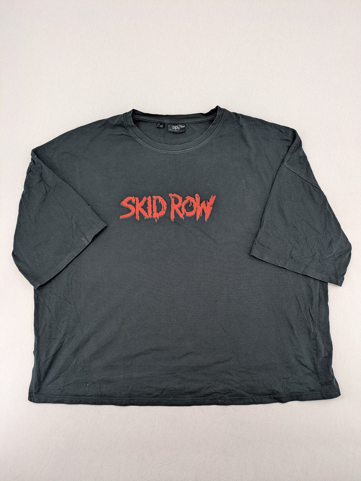 bpc bonprix collection grey oversized t-shirt red Skid Row band logo, GOTS-certified cotton