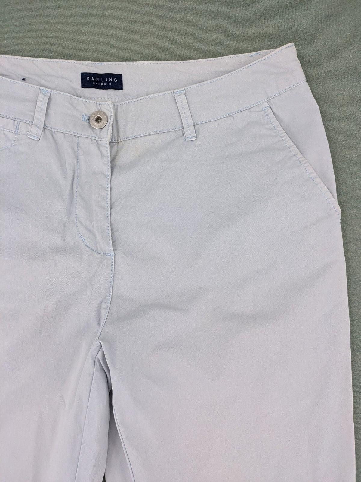 Darling Harbour white chino pants with patterned pocket lining and stretch cotton material.